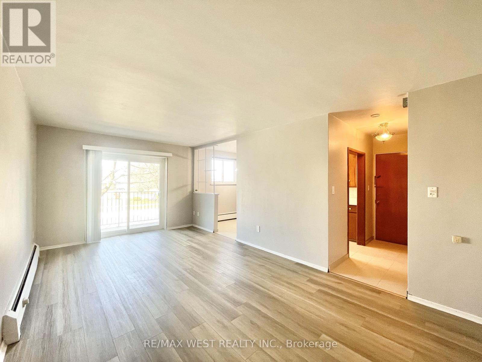 770 Hughson Street Property Photo 36