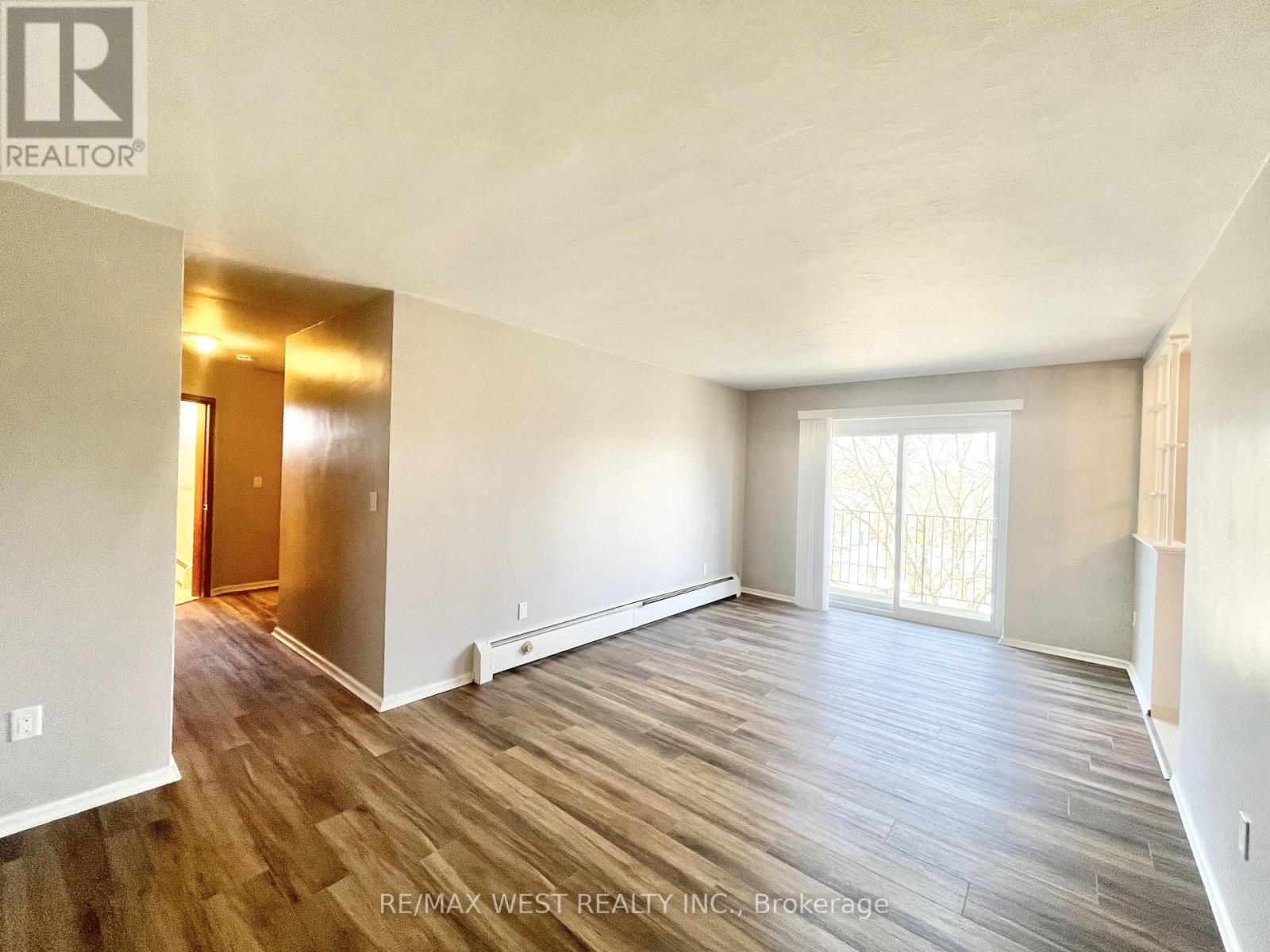 770 Hughson Street Property Photo 37