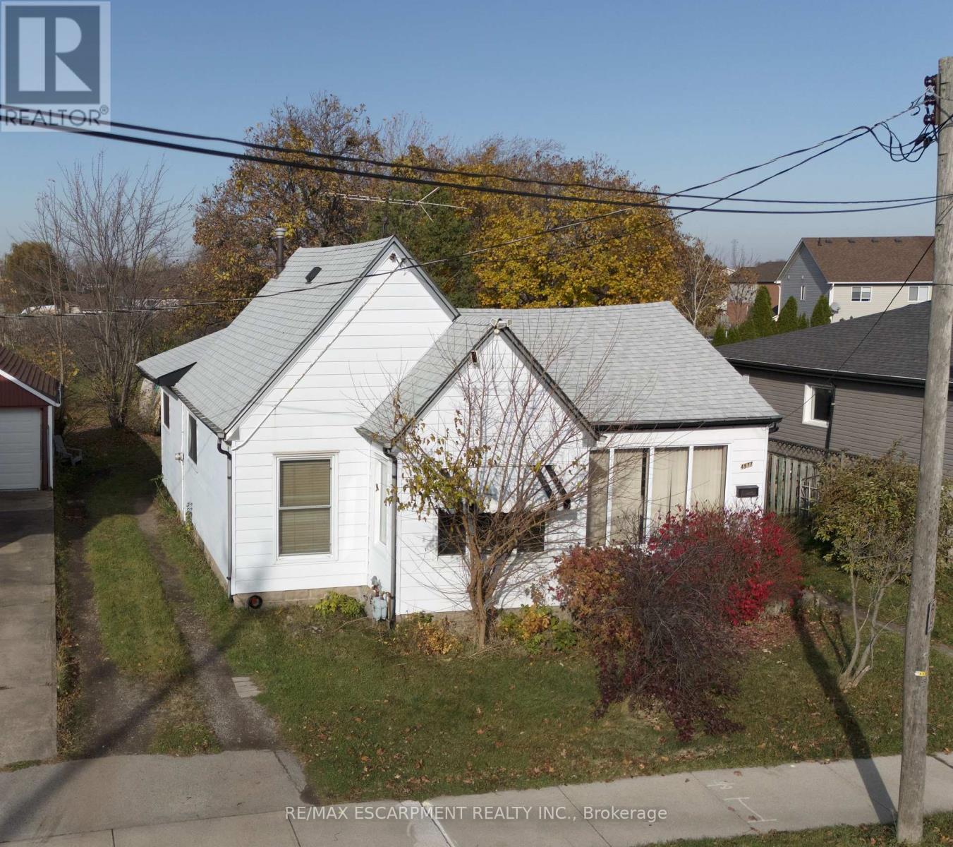 4977 John Street Property Photo 1