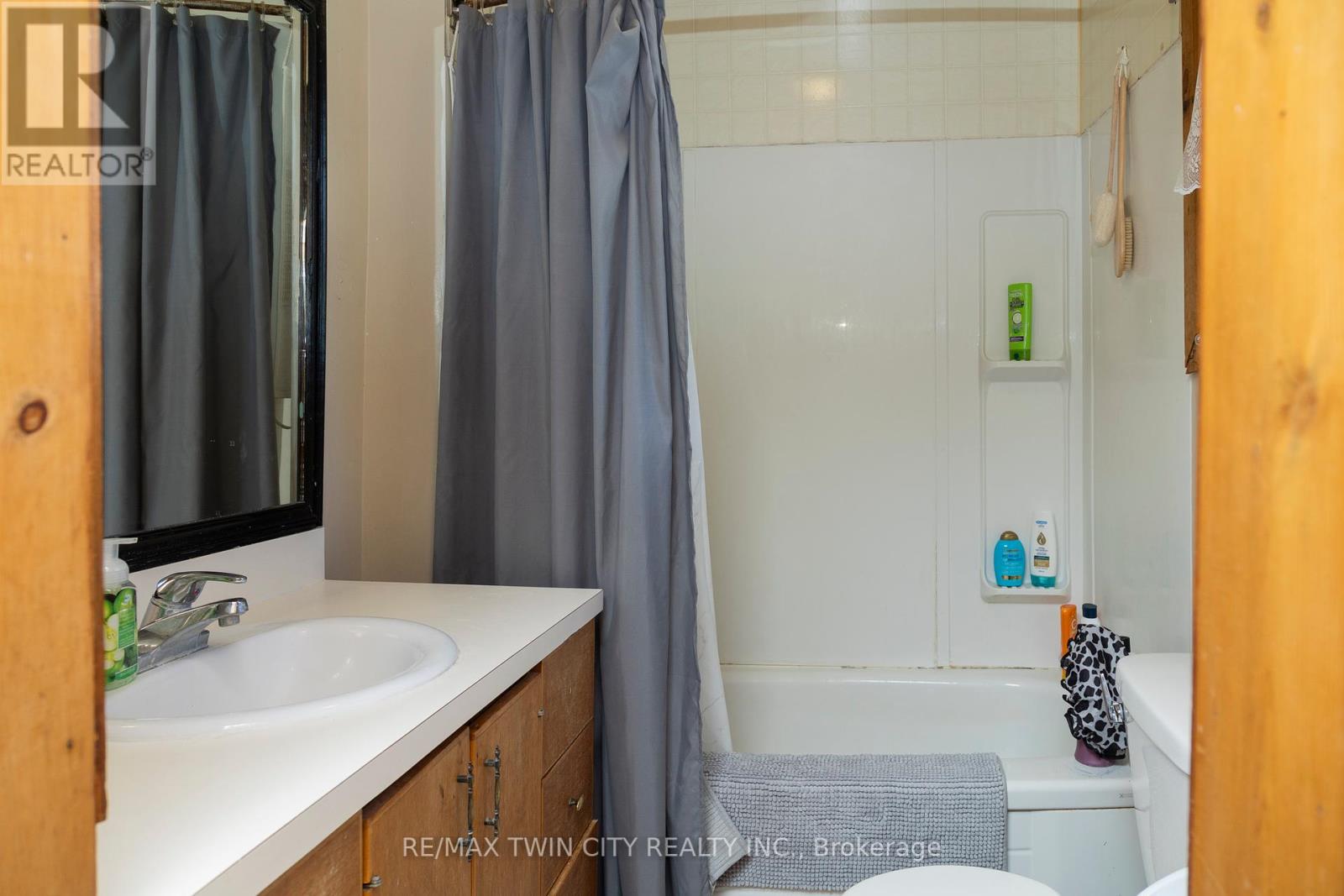122 King Street Property Photo 15