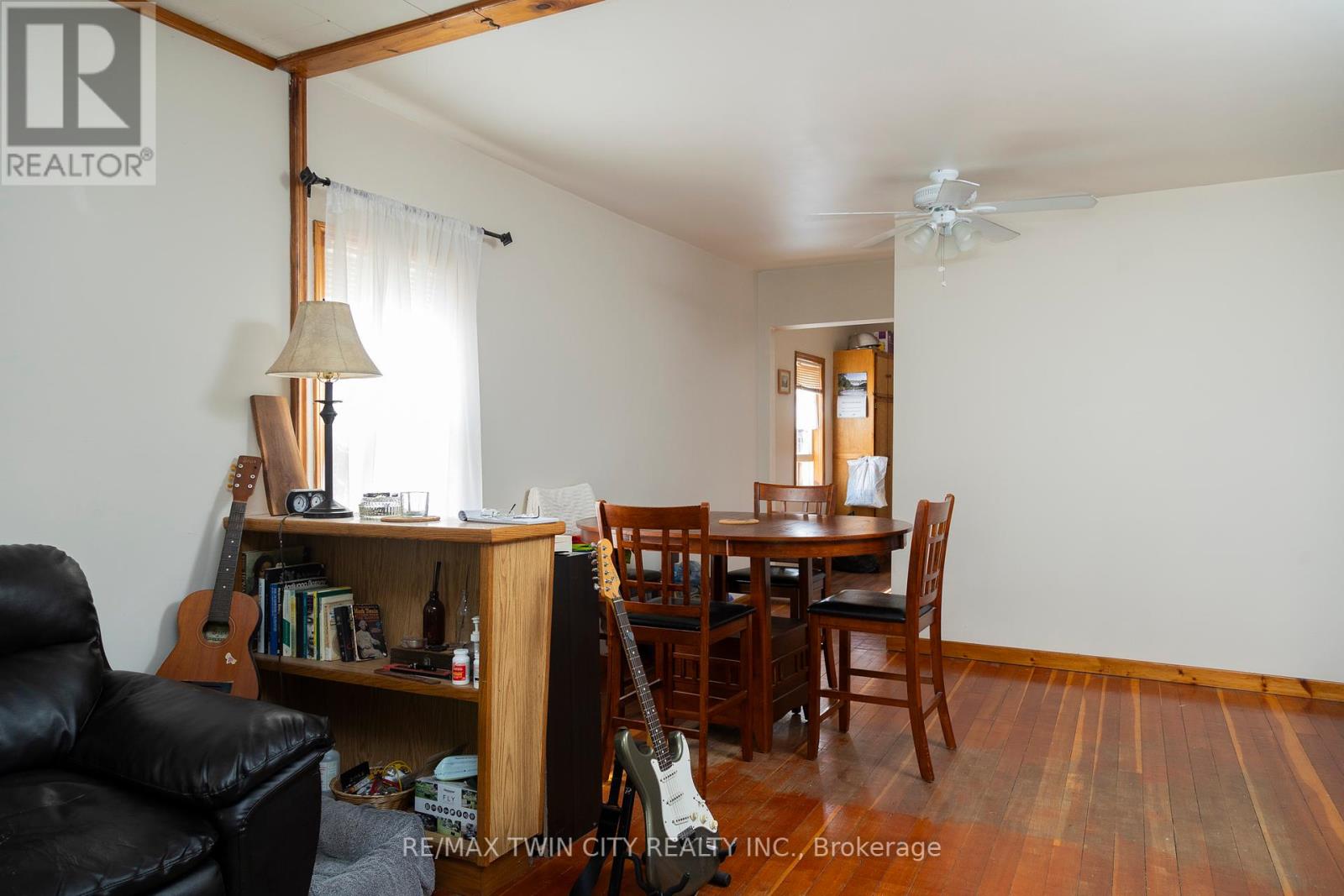 122 King Street Property Photo 18