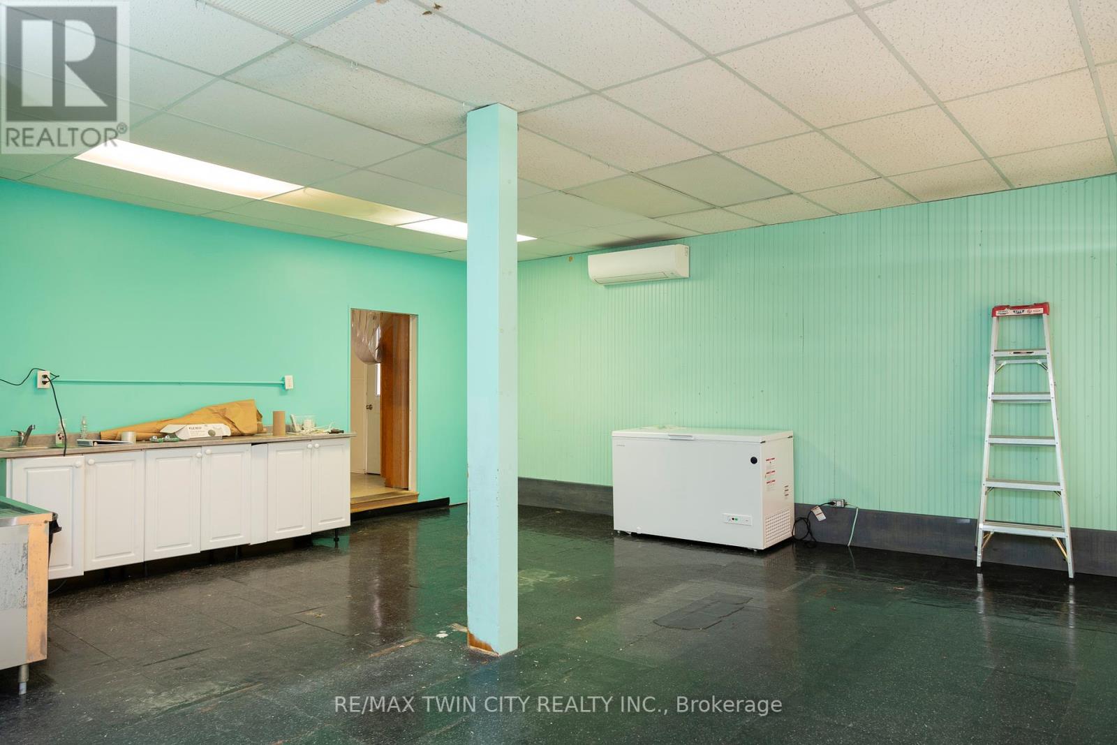 122 King Street Property Photo 4
