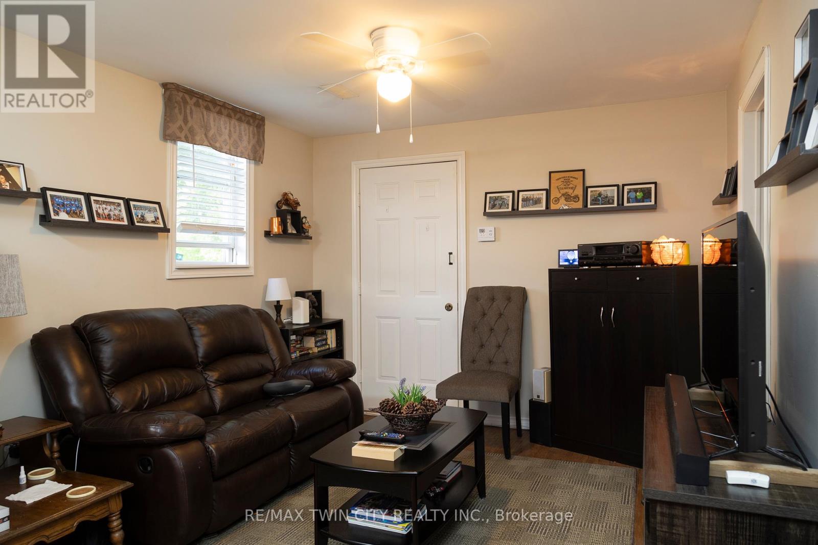 122 King Street Property Photo 6