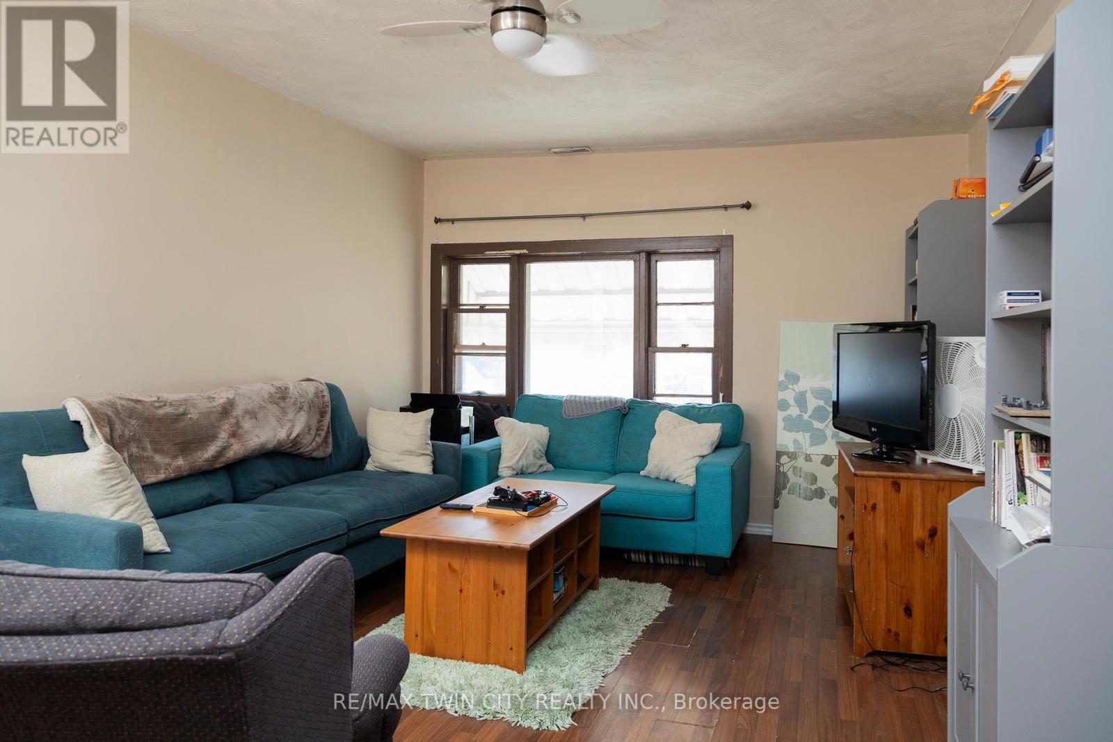 122 King Street Property Photo 10