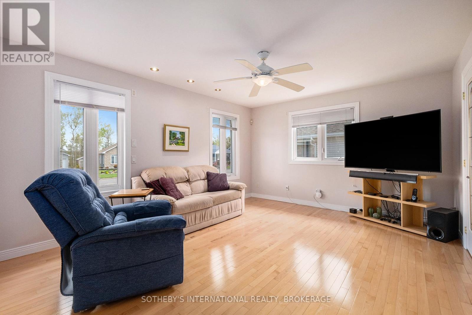 389 Albert Street Property Photo 13