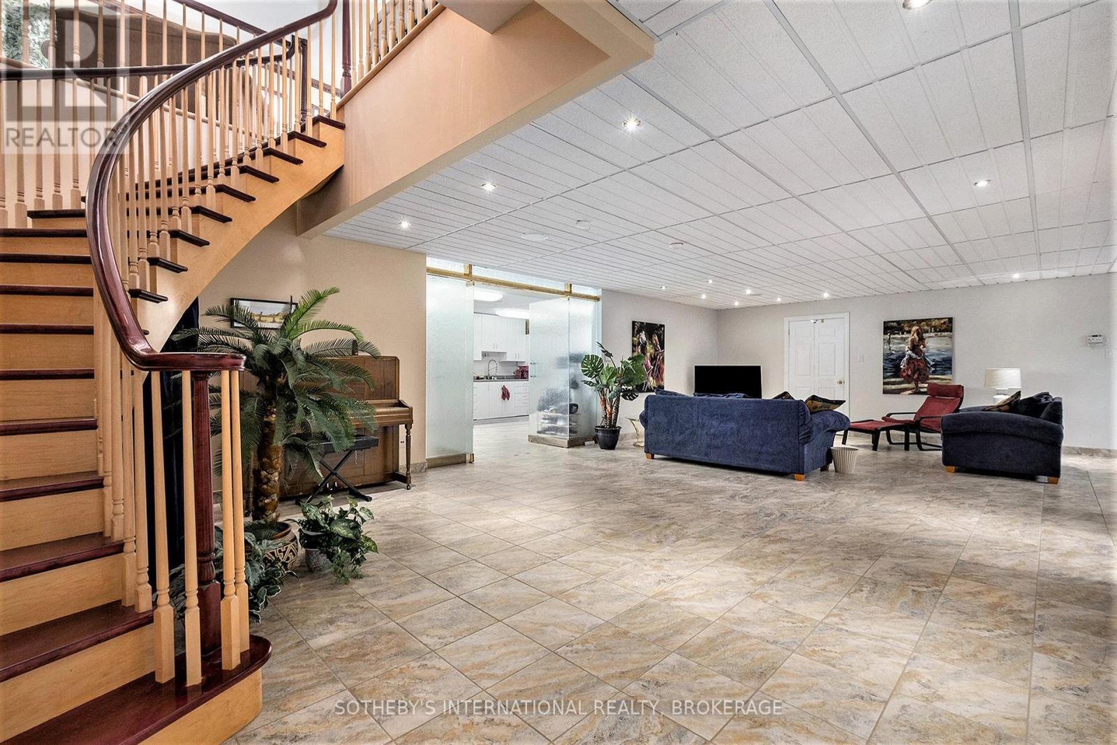 389 Albert Street Property Photo 28