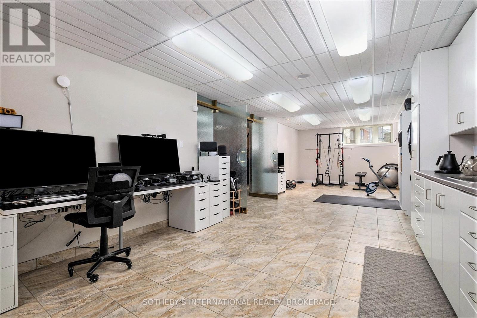 389 Albert Street Property Photo 37