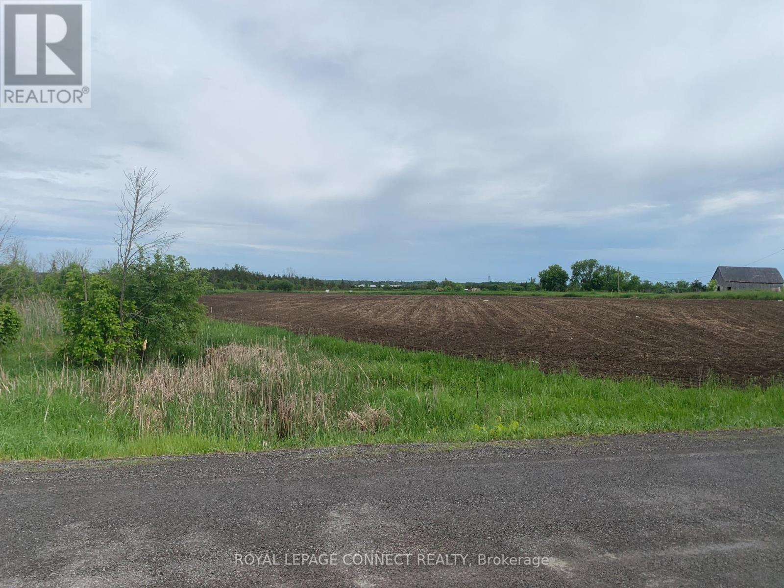 208 Drive In Road Property Photo 4