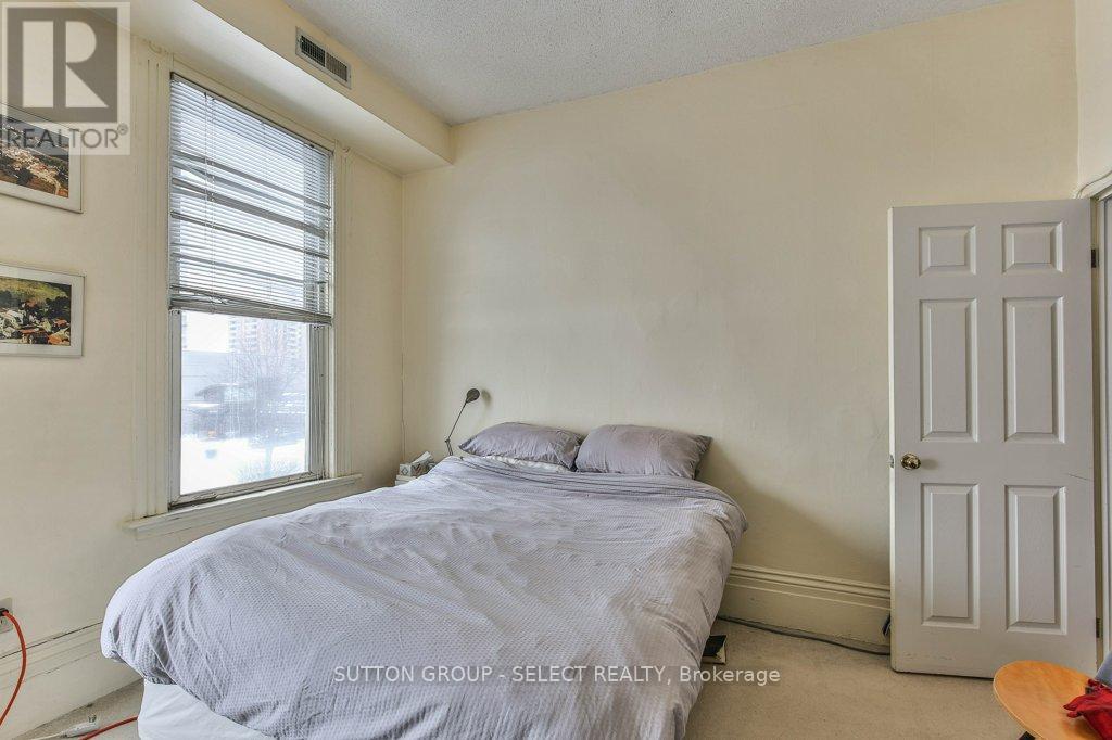 330 Burwell Street Property Photo 6