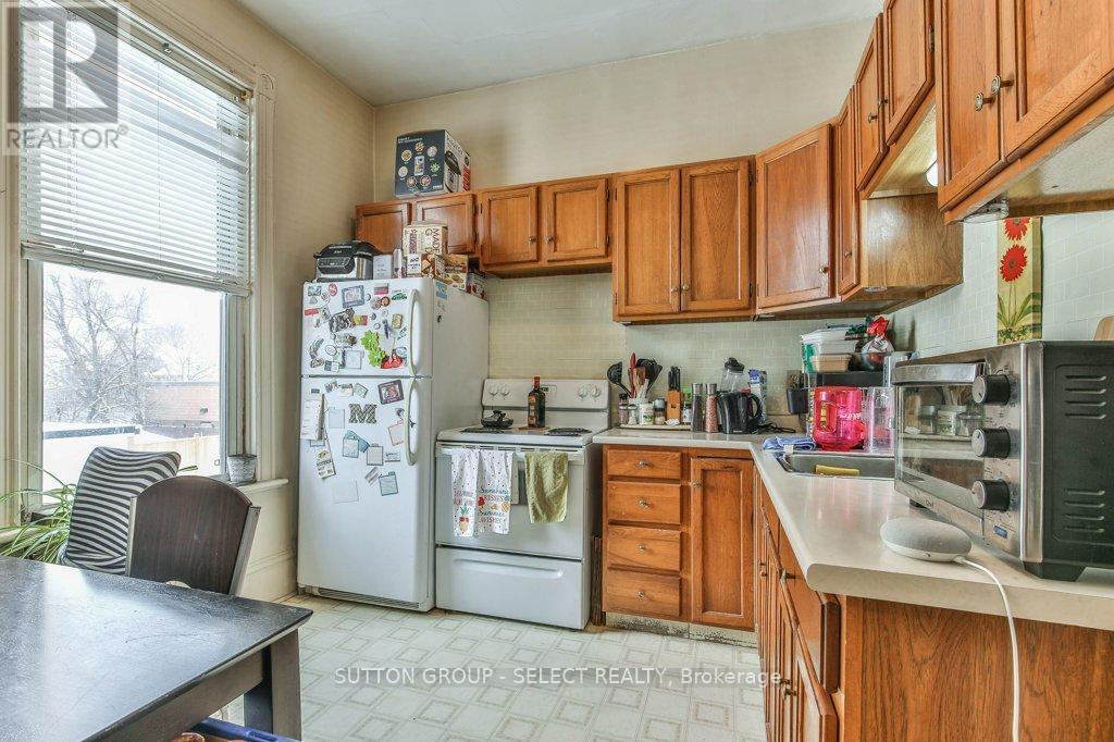 330 Burwell Street Property Photo 8