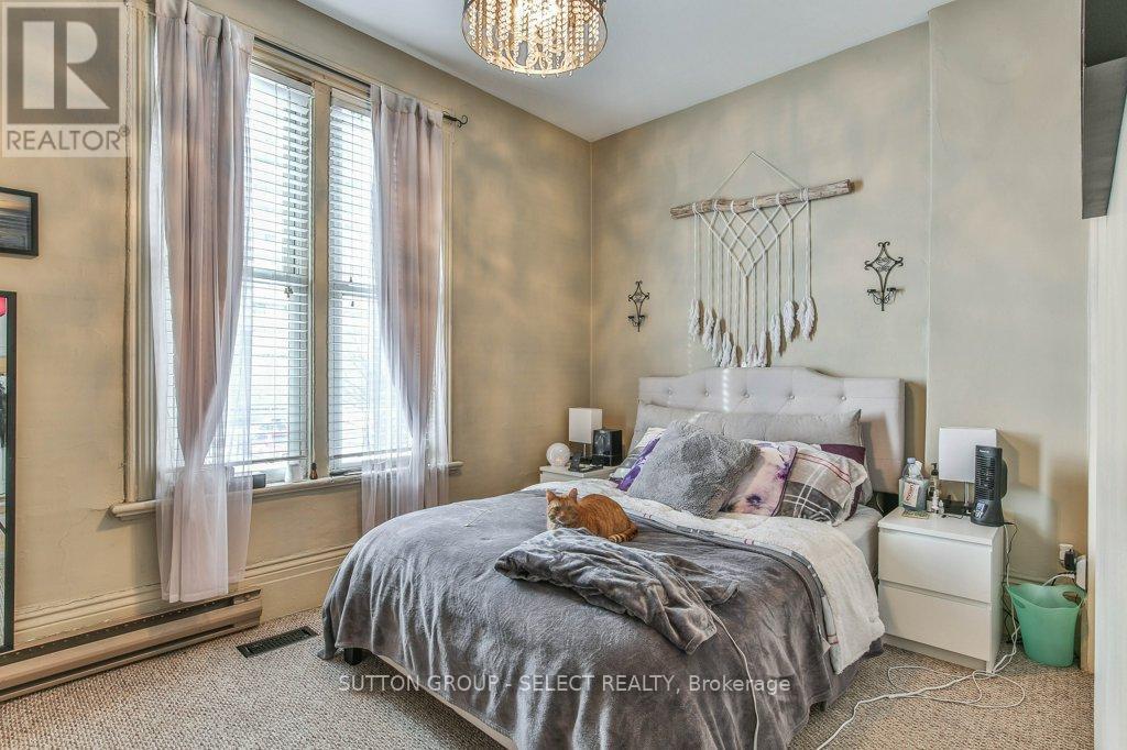 330 Burwell Street Property Photo 10