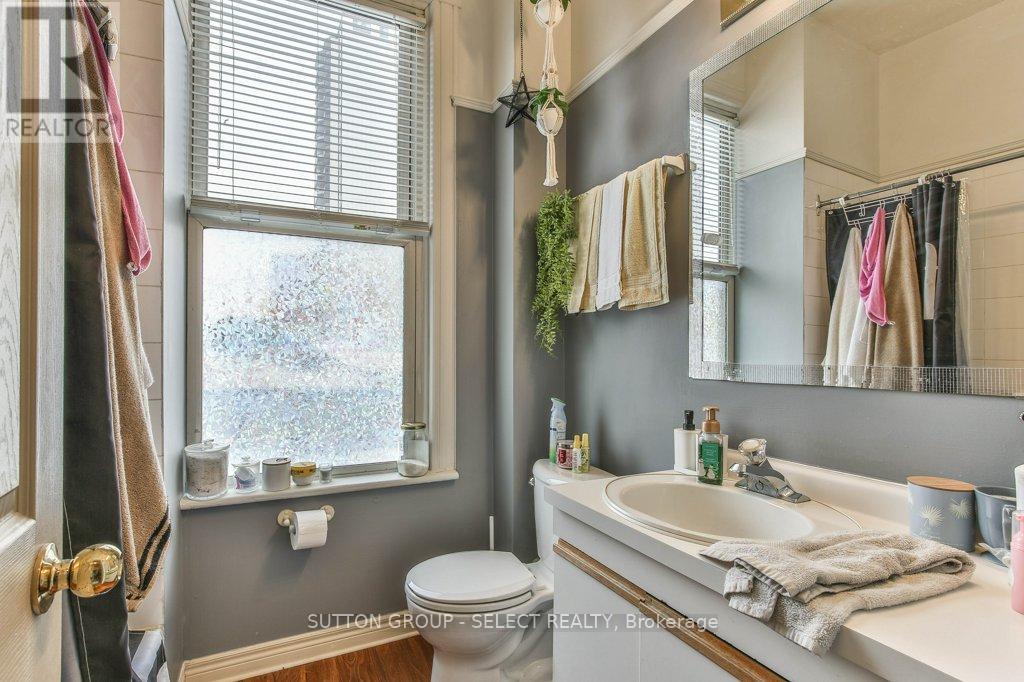 330 Burwell Street Property Photo 11