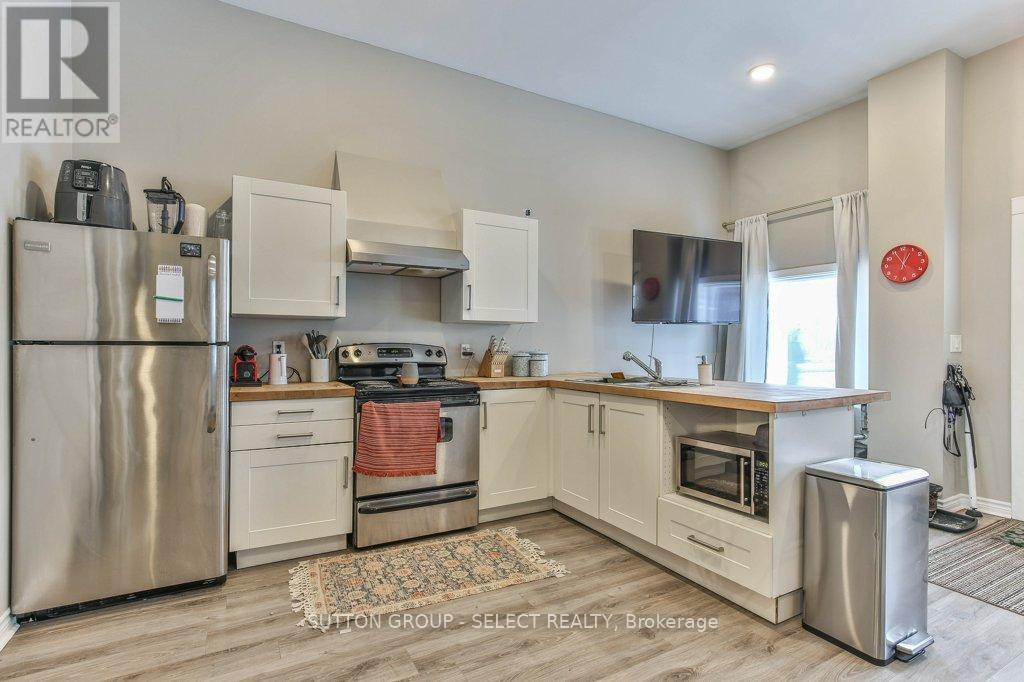 330 Burwell Street Property Photo 14