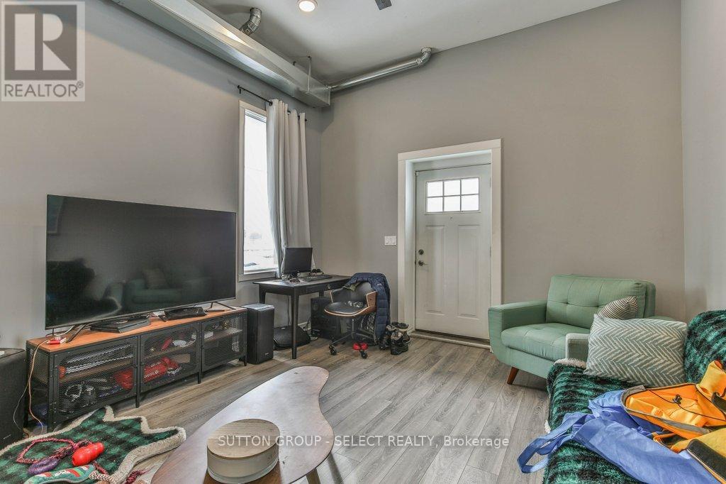 330 Burwell Street Property Photo 23