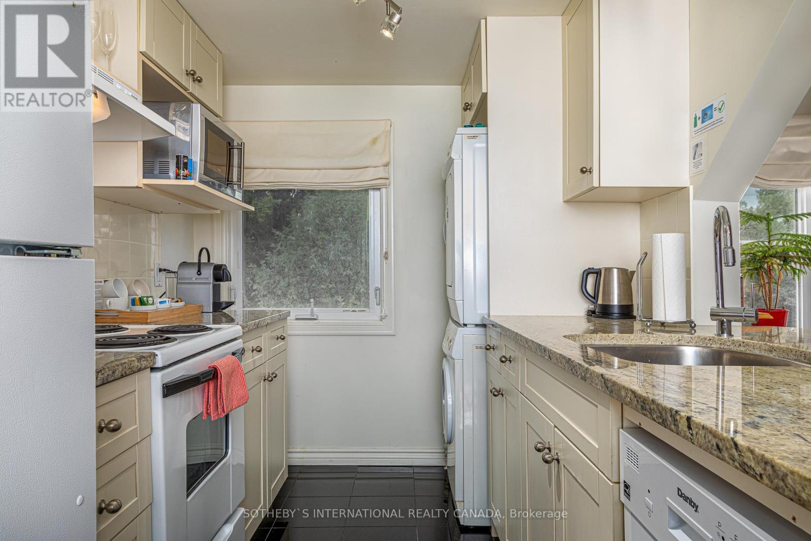 8 Starr Place Property Photo 22