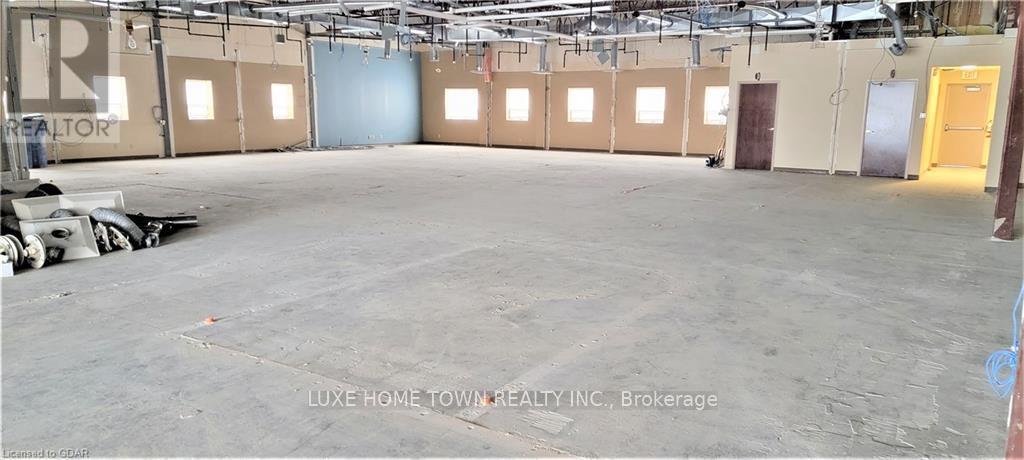 753 Tower Street S Property Photo 6