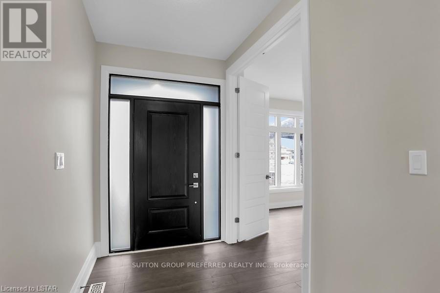 252 Leitch Street Property Photo 2