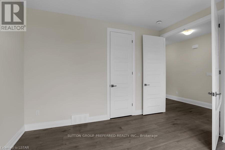 252 Leitch Street Property Photo 5
