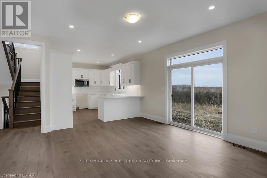 252 Leitch Street Property Photo 8