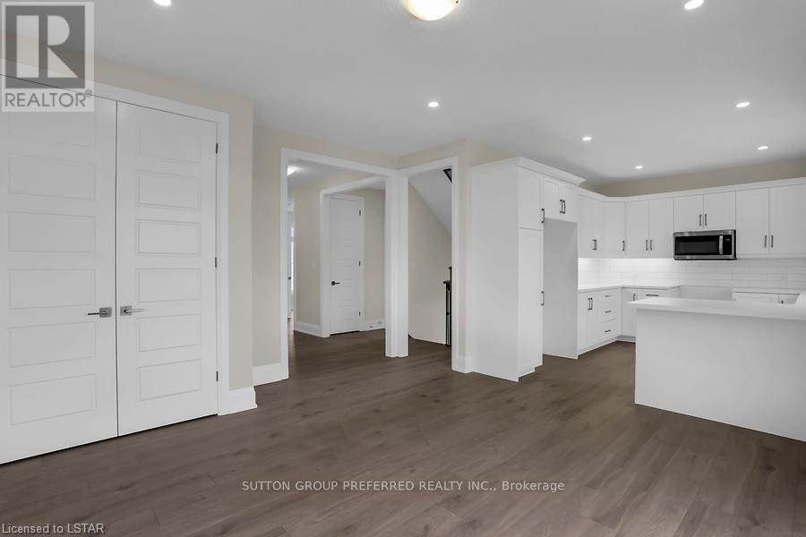 252 Leitch Street Property Photo 10