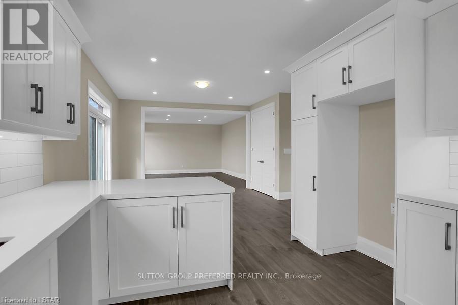 252 Leitch Street Property Photo 13