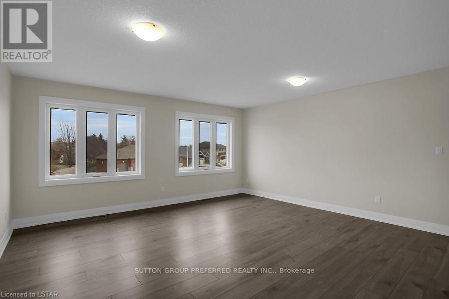 252 Leitch Street Property Photo 33