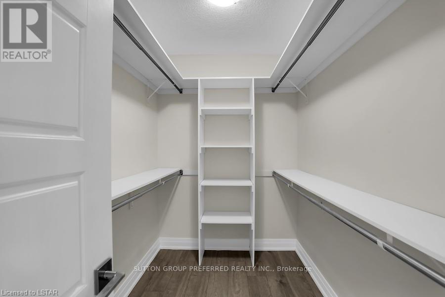252 Leitch Street Property Photo 34