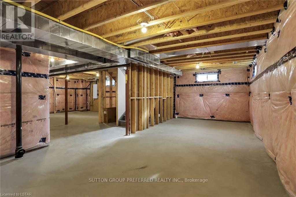 252 Leitch Street Property Photo 38