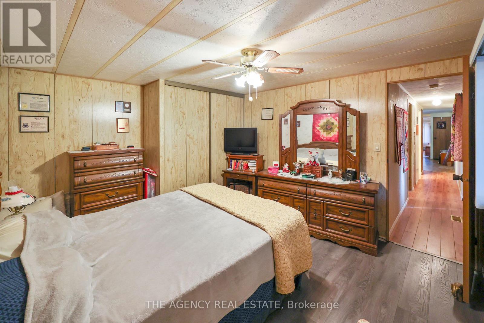 4 - 9839 Lakeshore Road Property Photo 8