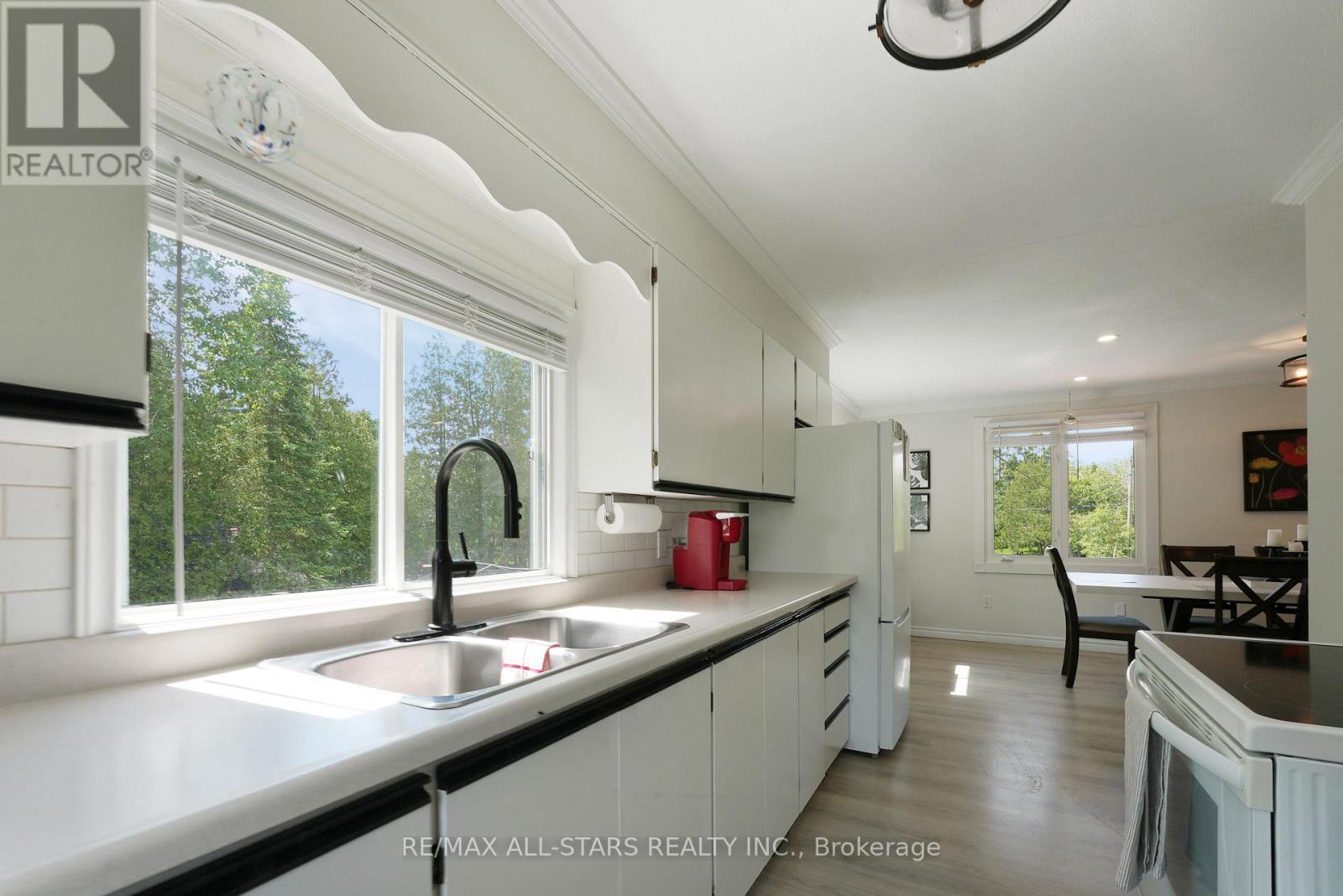 43 Sturgeon Glen Road Property Photo 7