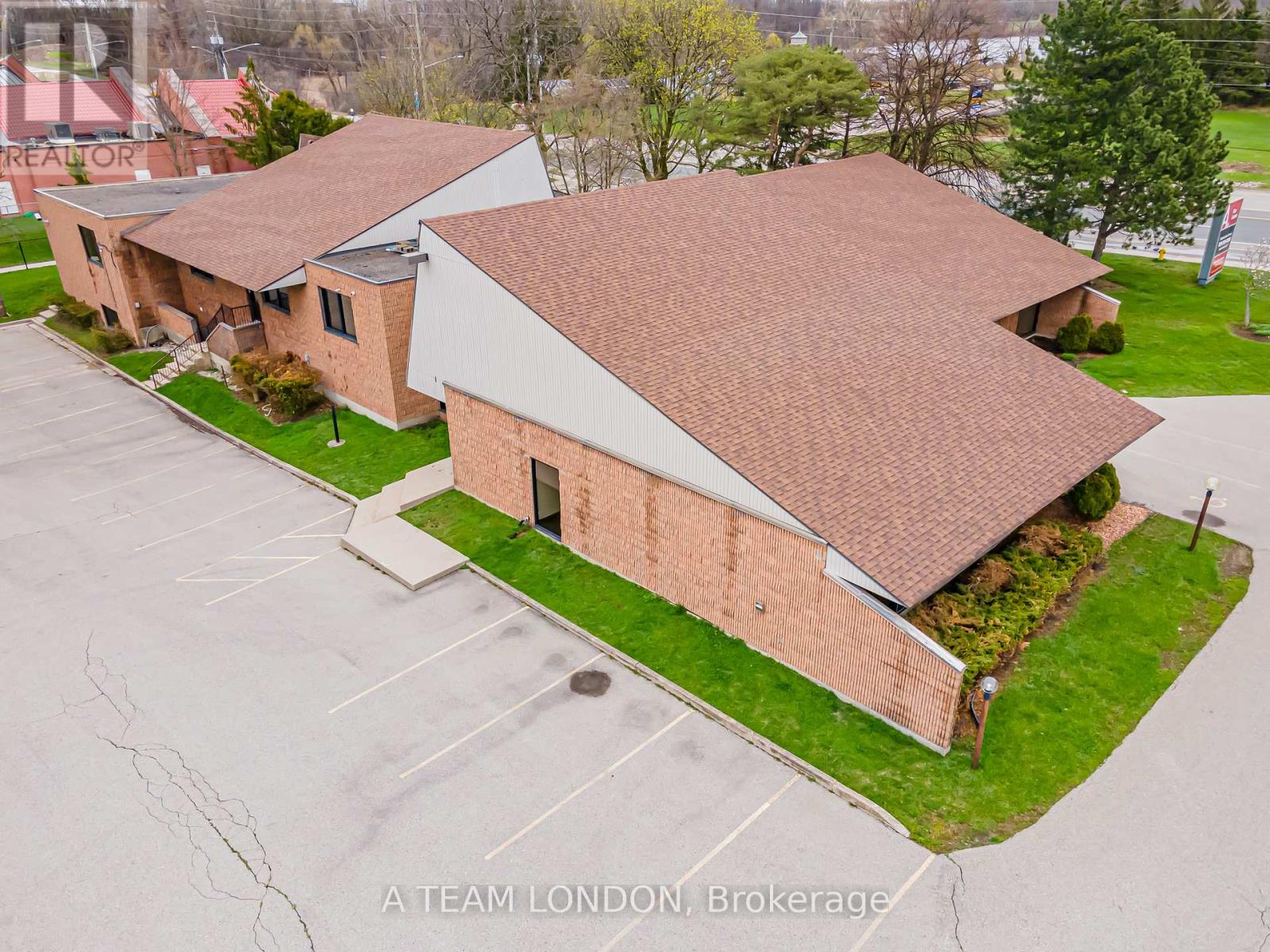 743 Wellington Road Property Photo 30