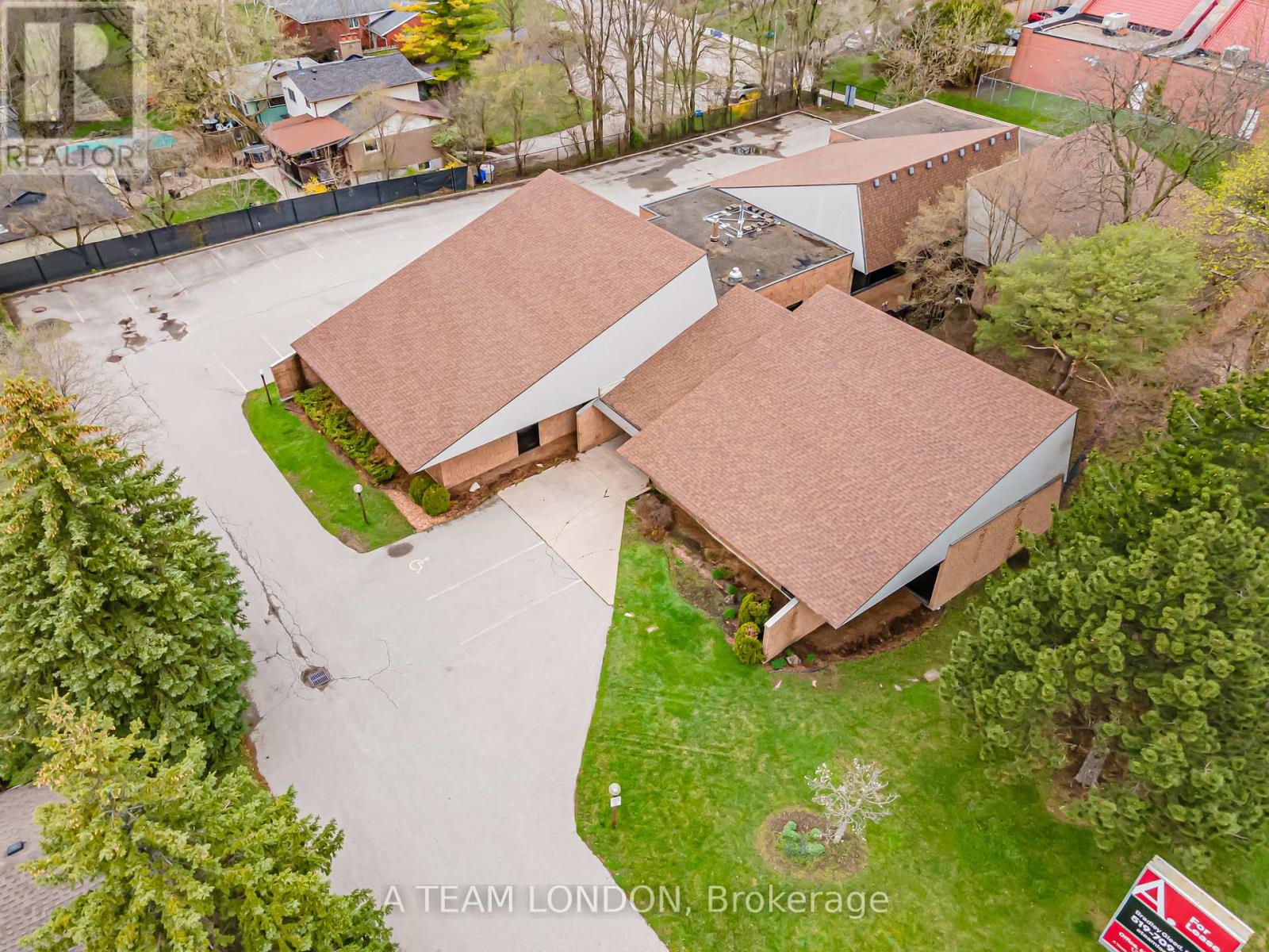 743 Wellington Road Property Photo 33