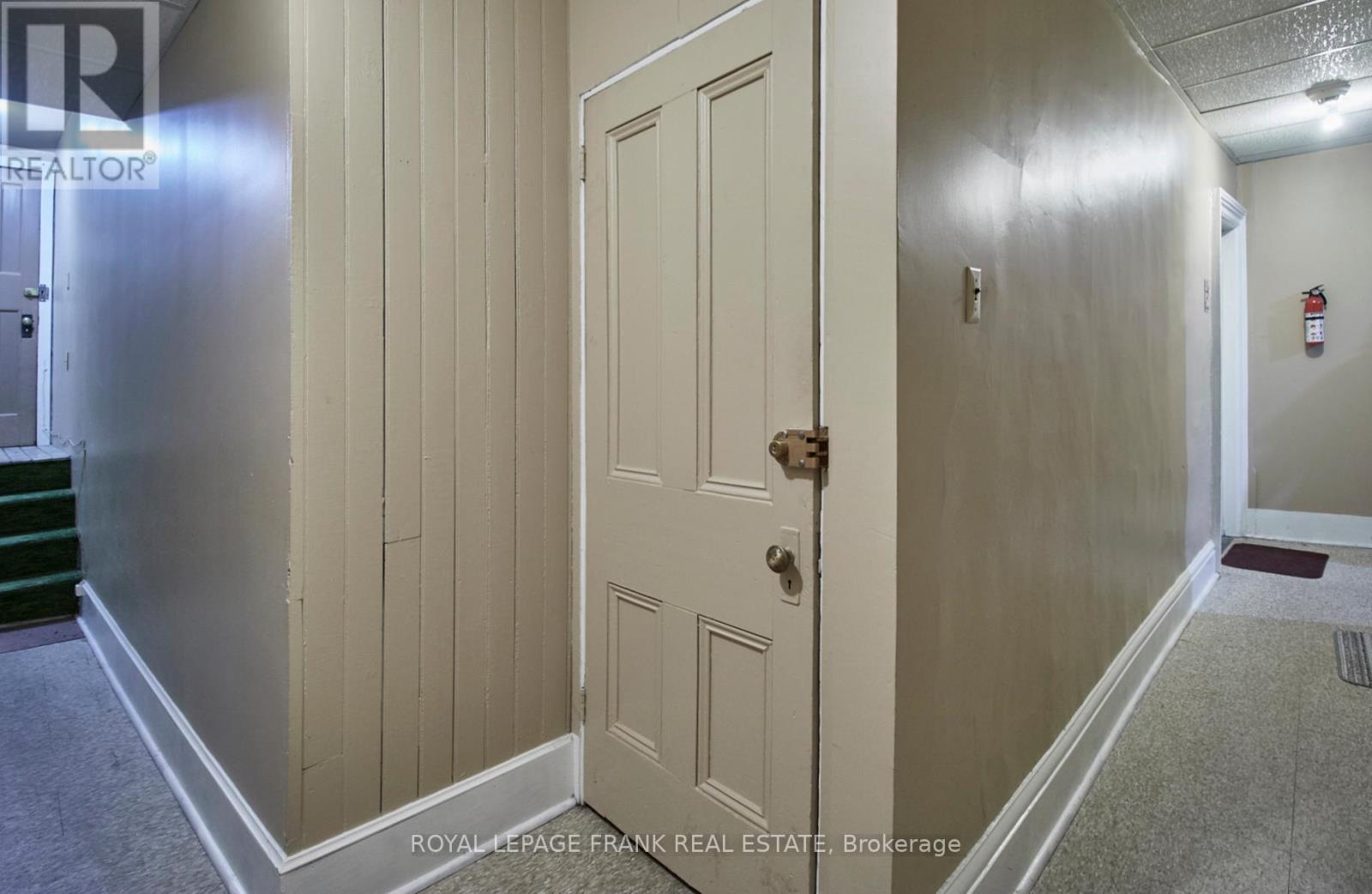 32-34 King Street W Property Photo 16