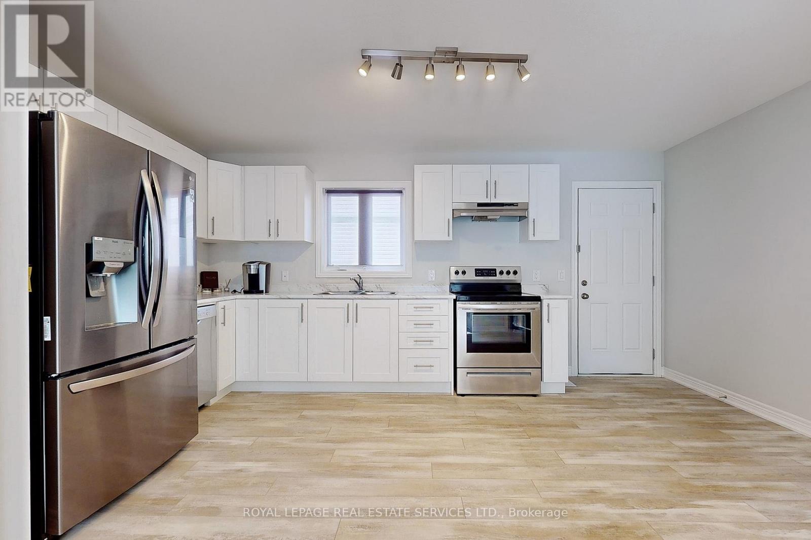 22 Bounty Avenue Property Photo 8