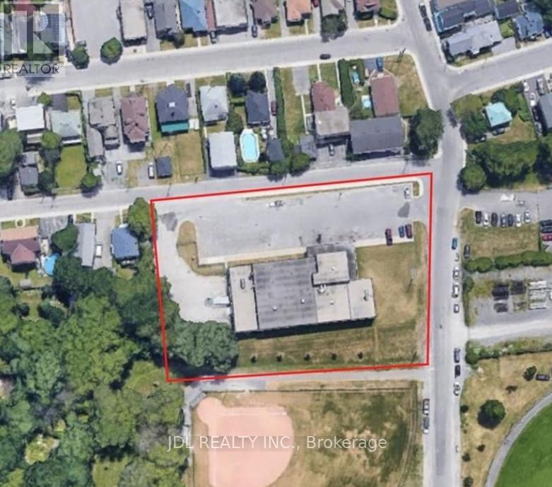 121 Cataraqui Street Property Photo 2