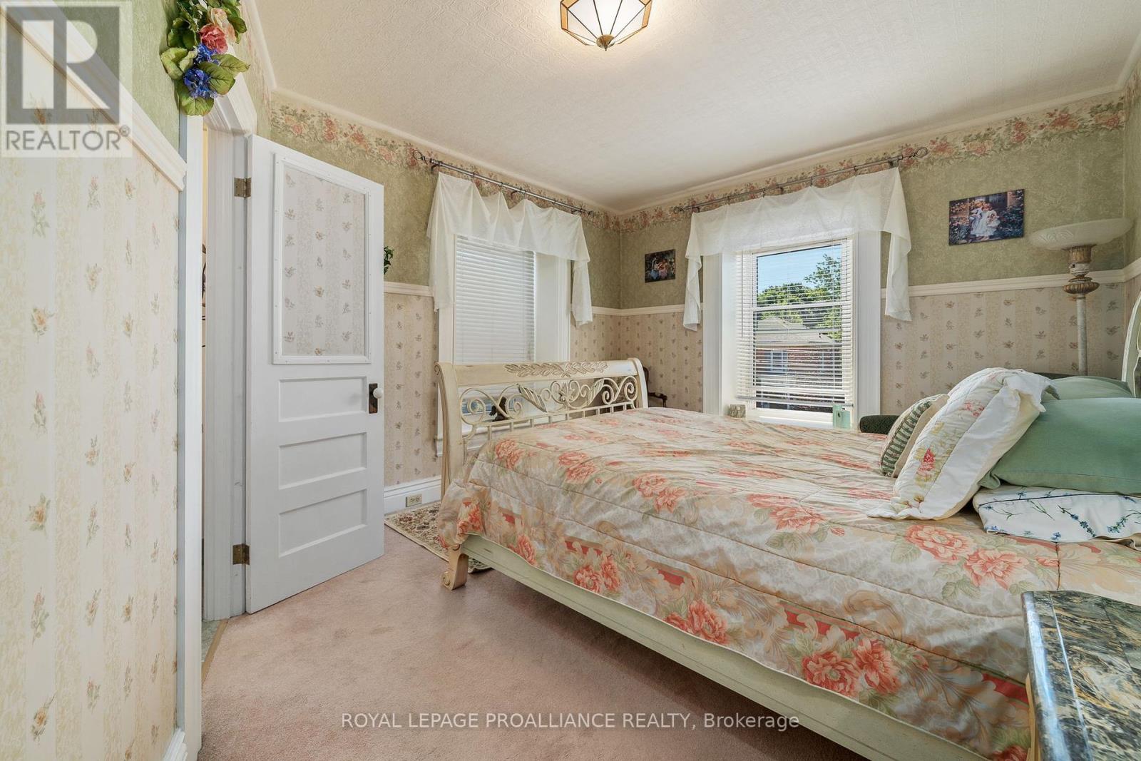 41 King Street Property Photo 24