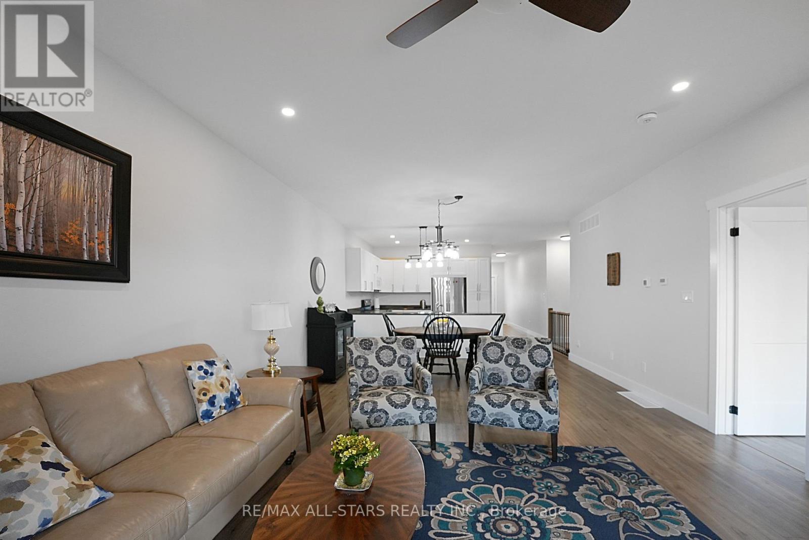 98 Bond Street E Property Photo 10