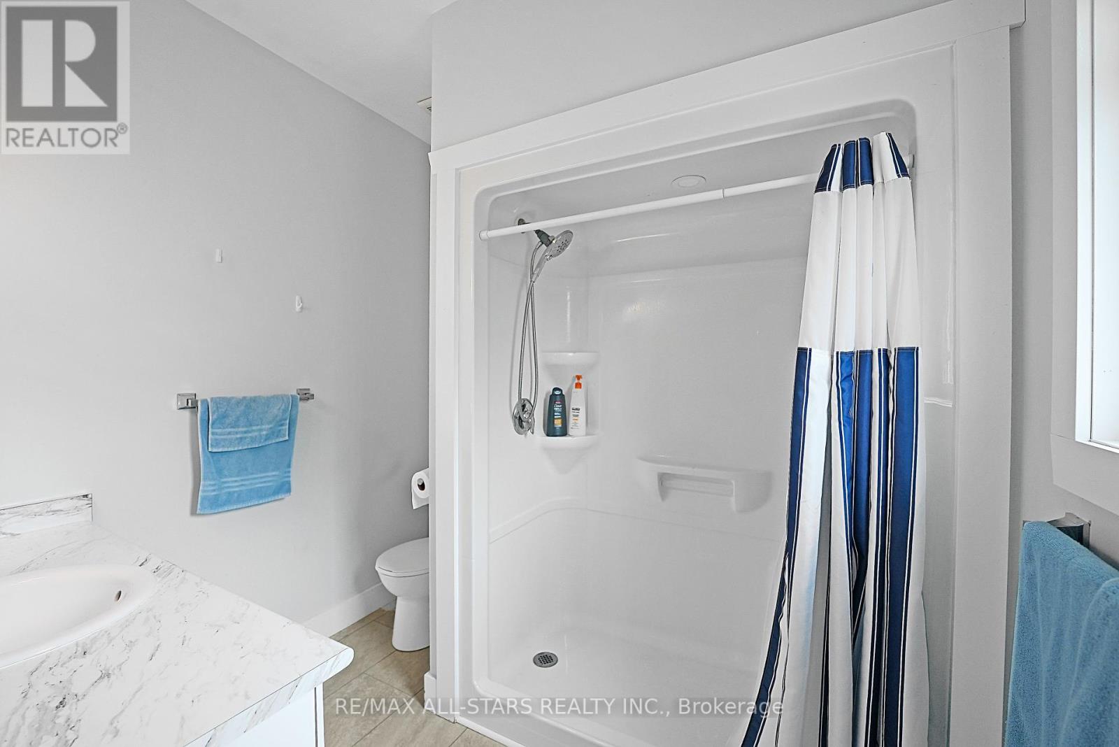 98 Bond Street E Property Photo 20