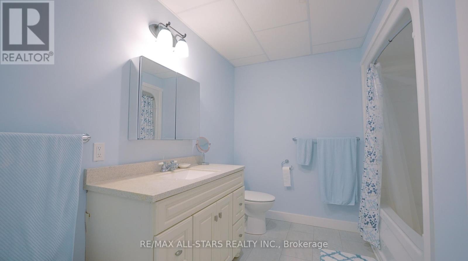 98 Bond Street E Property Photo 31