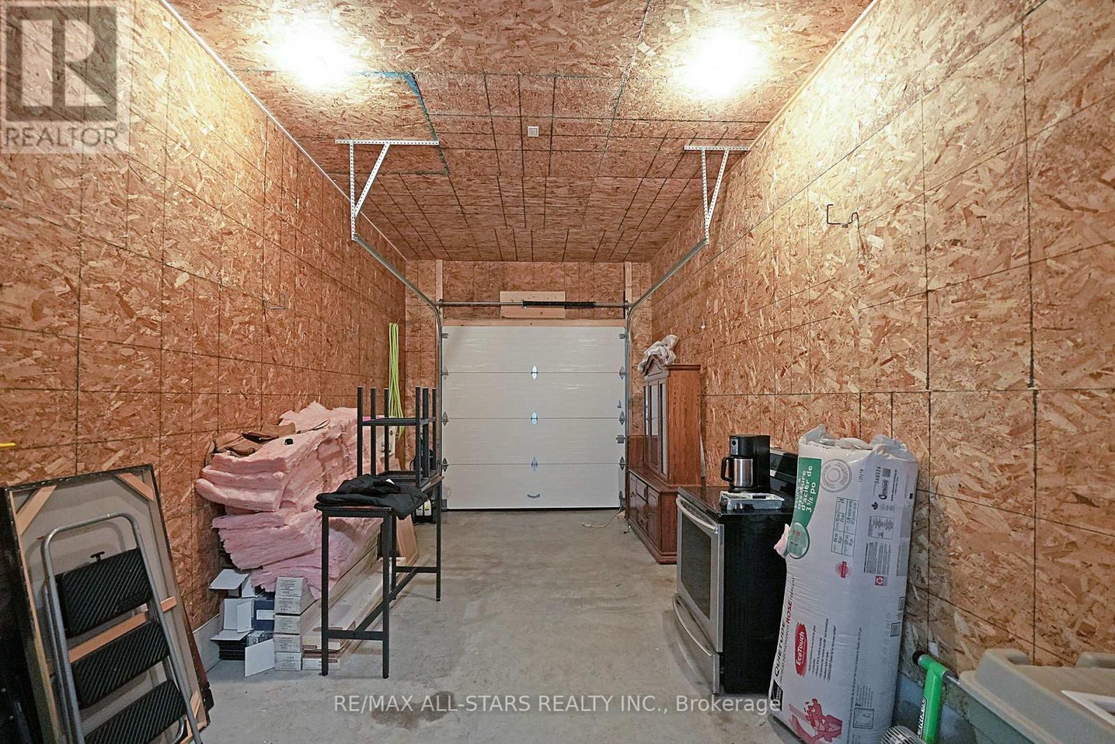 98 Bond Street E Property Photo 33