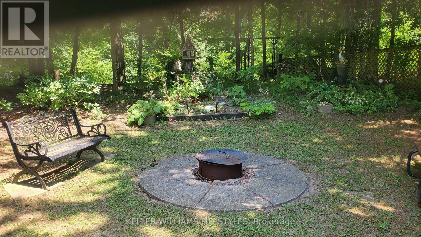 425 - 76735 Wildwood Line Property Photo 4