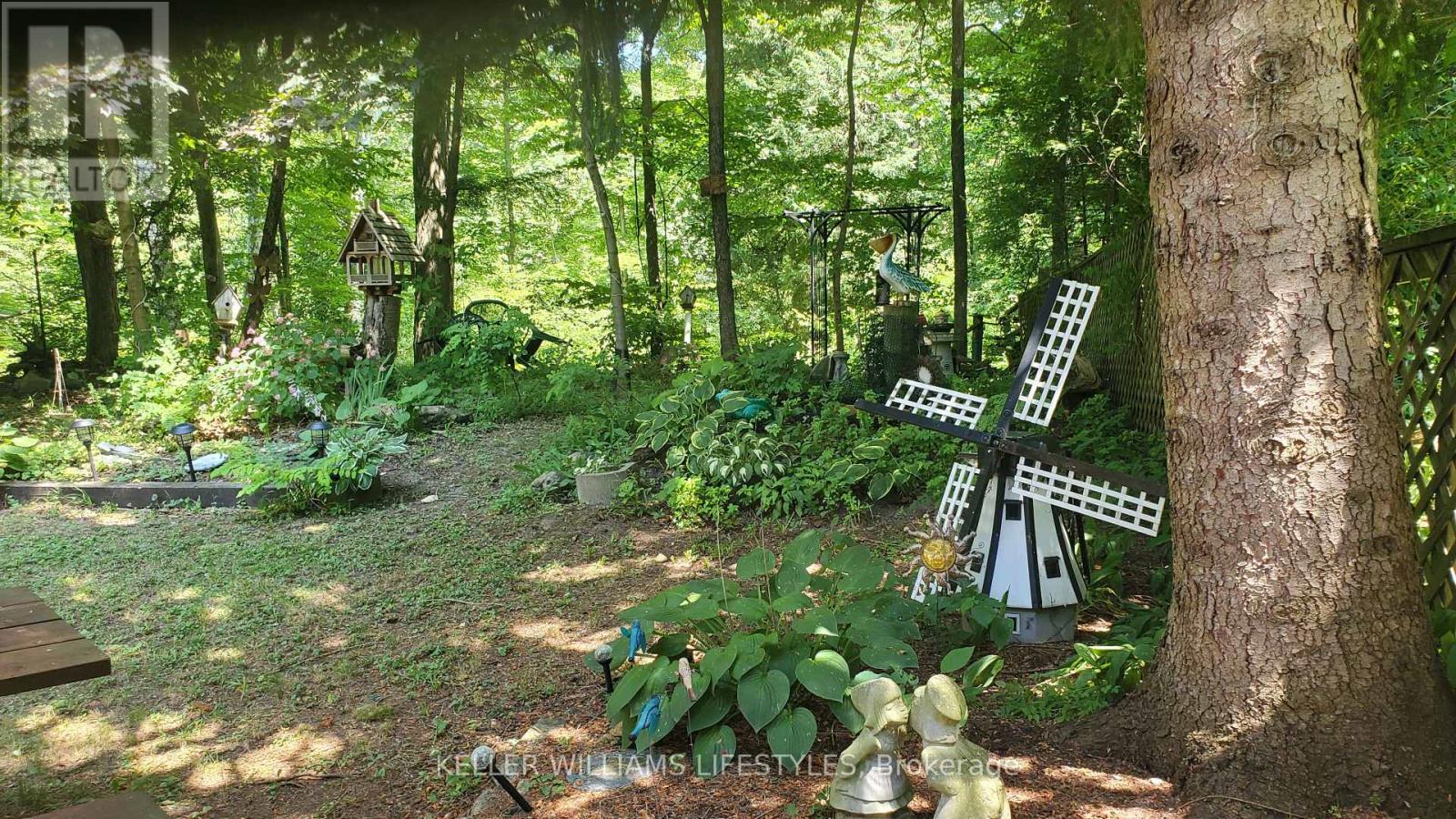 425 - 76735 Wildwood Line Property Photo 5
