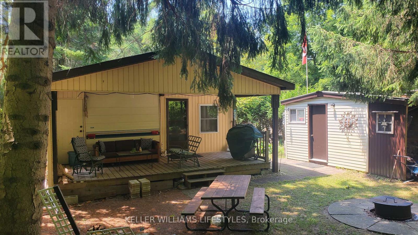 425 - 76735 Wildwood Line Property Photo 8