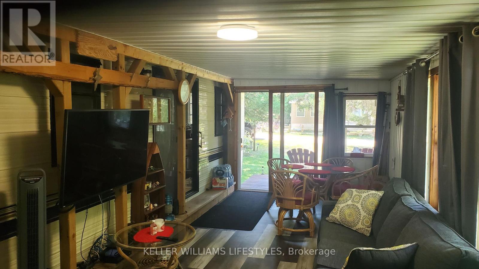 425 - 76735 Wildwood Line Property Photo 12