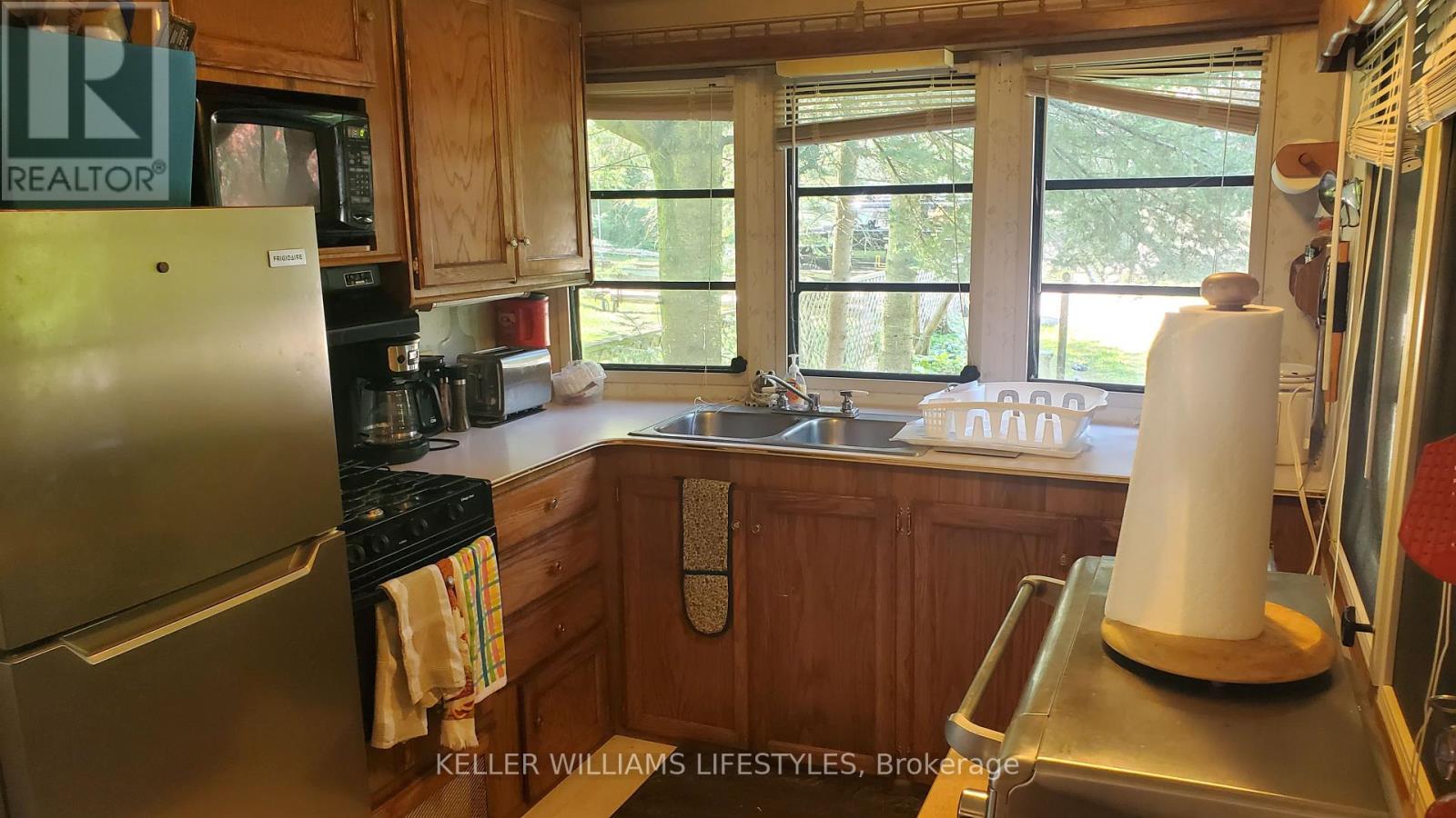 425 - 76735 Wildwood Line Property Photo 13