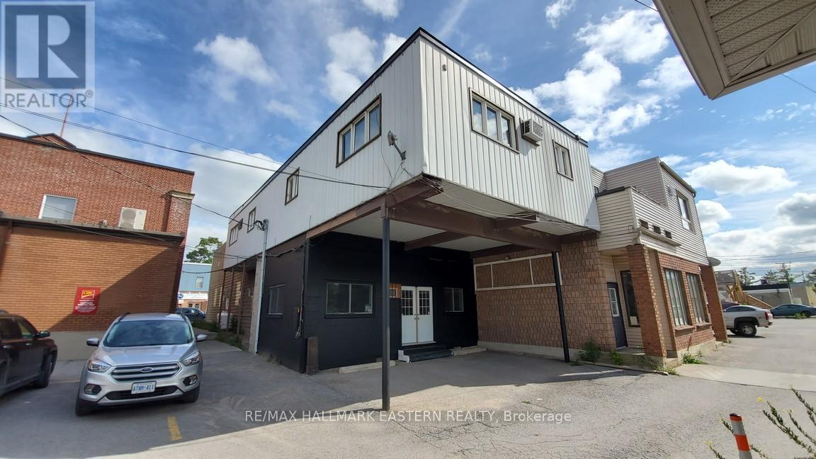 33 Colborne Street Property Photo 4
