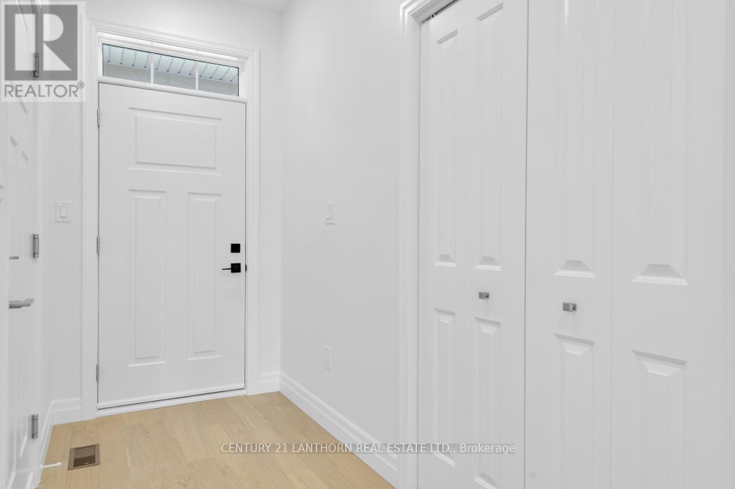 69 Seymour Street W Property Photo 5