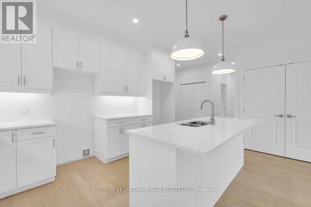 69 Seymour Street W Property Photo 18