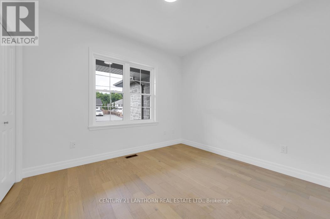 69 Seymour Street W Property Photo 28