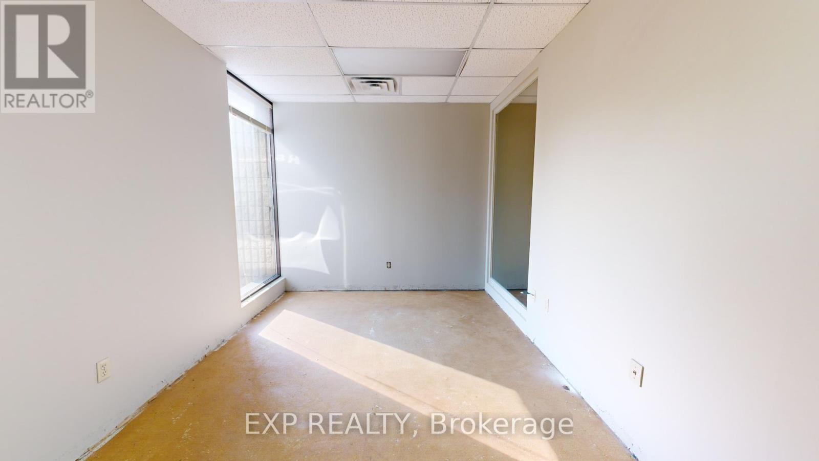 201 - 101 Cherryhill Boulevard Property Photo 8